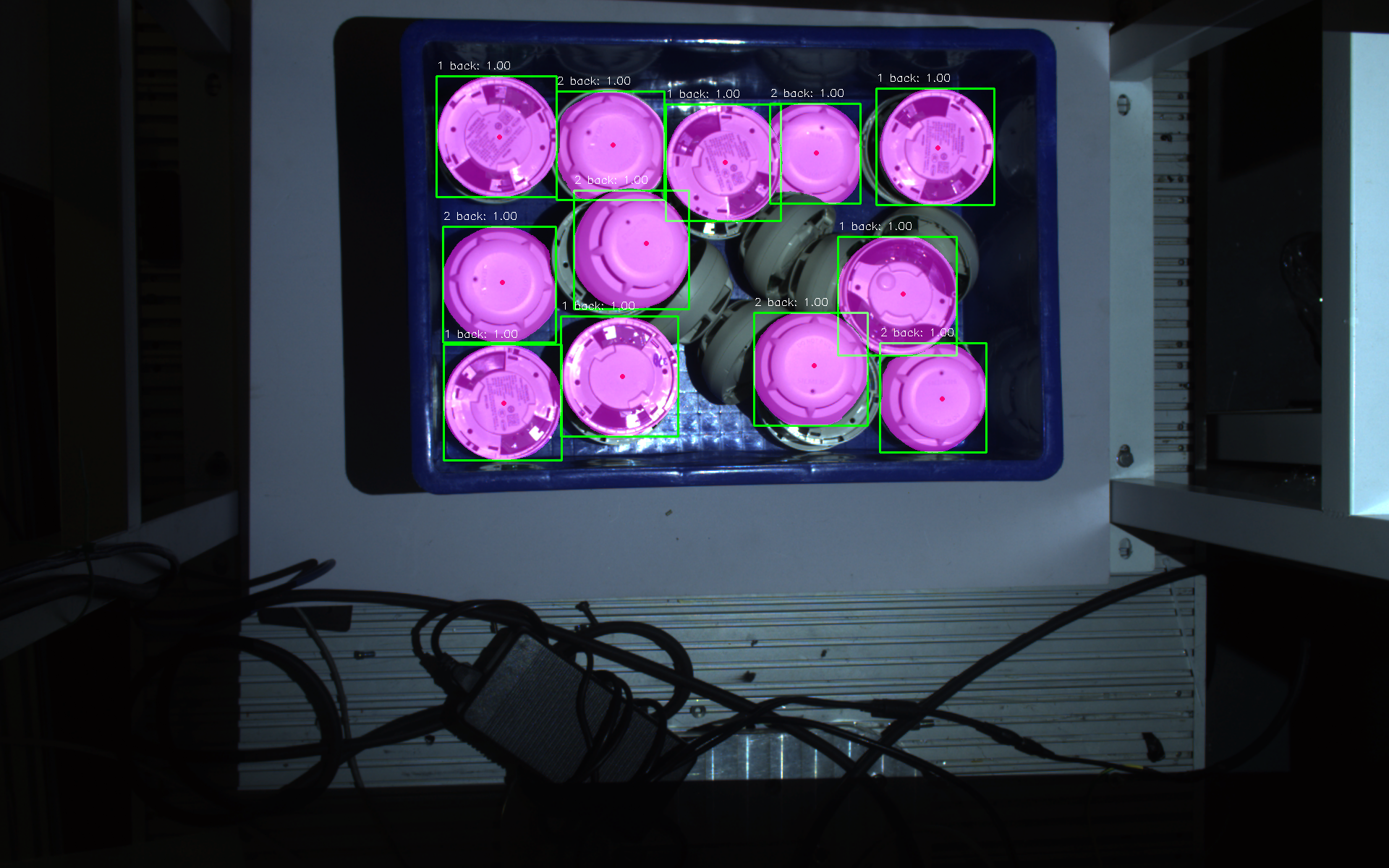 ../_images/output_with_masks_classes_scores.png